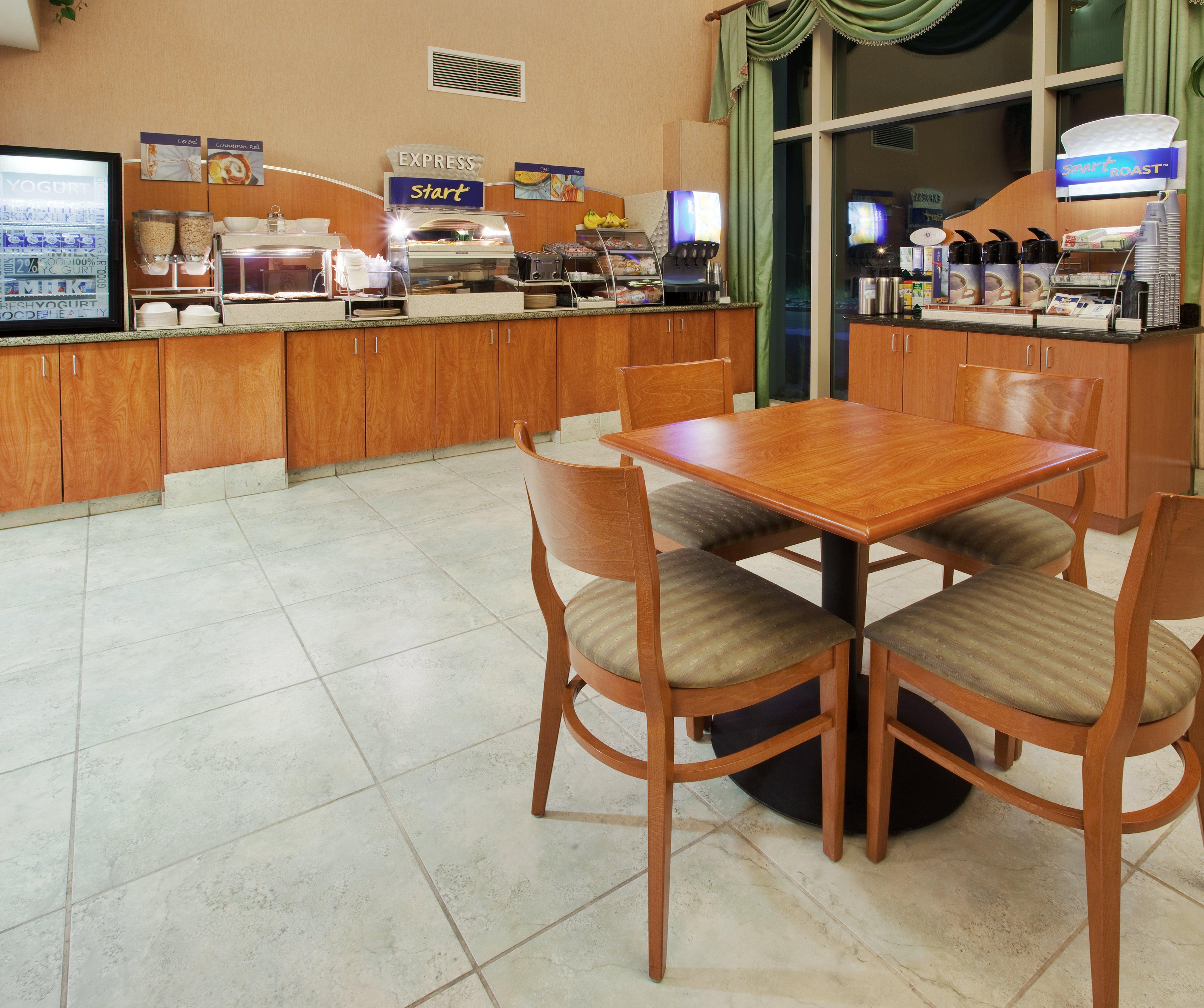 Holiday Inn Express Hotel & Suites Carson City By Ihg Exterior photo